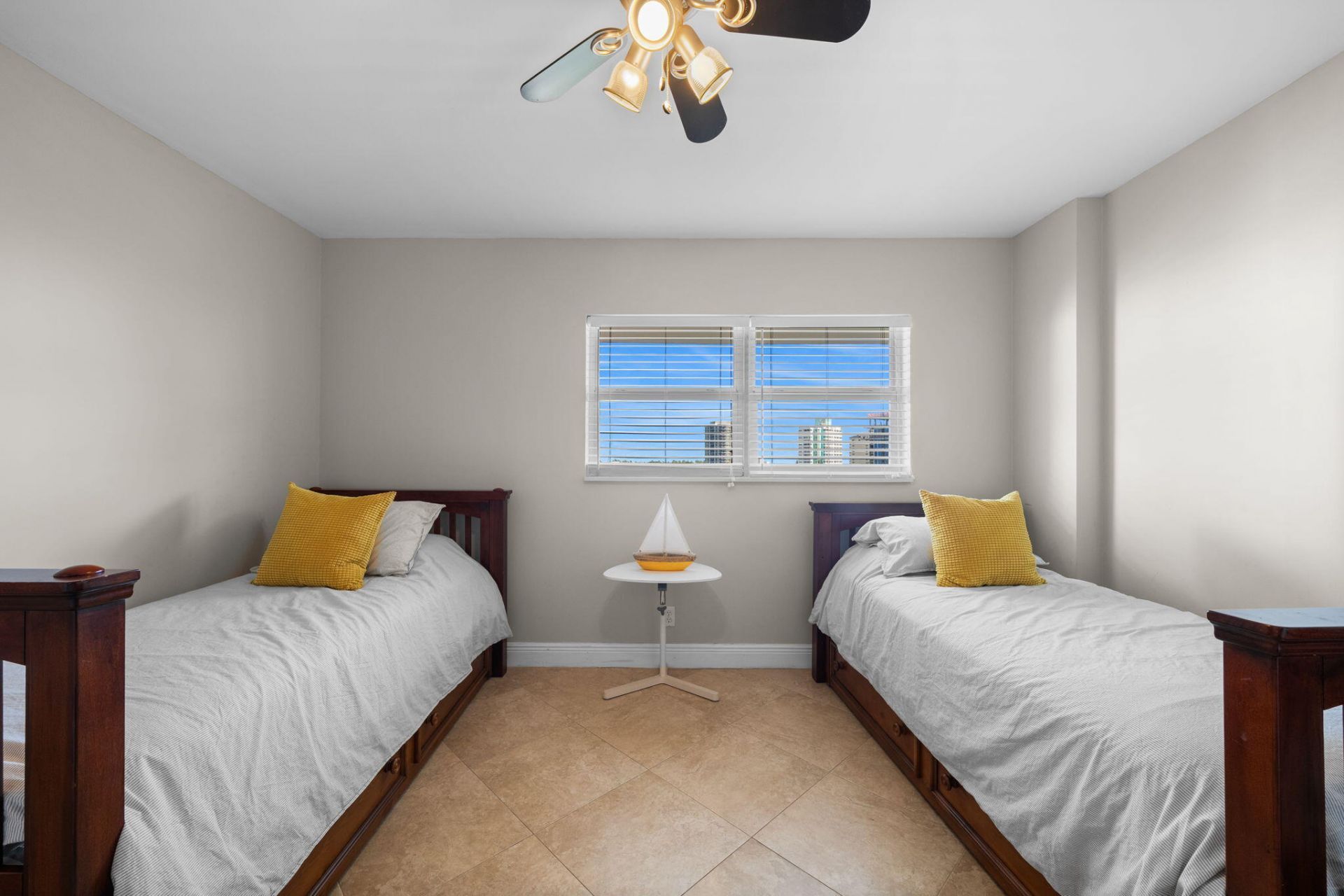 511 Bayshore Drive, Unit 810, Fort Lauderdale, FL 33304 Photo