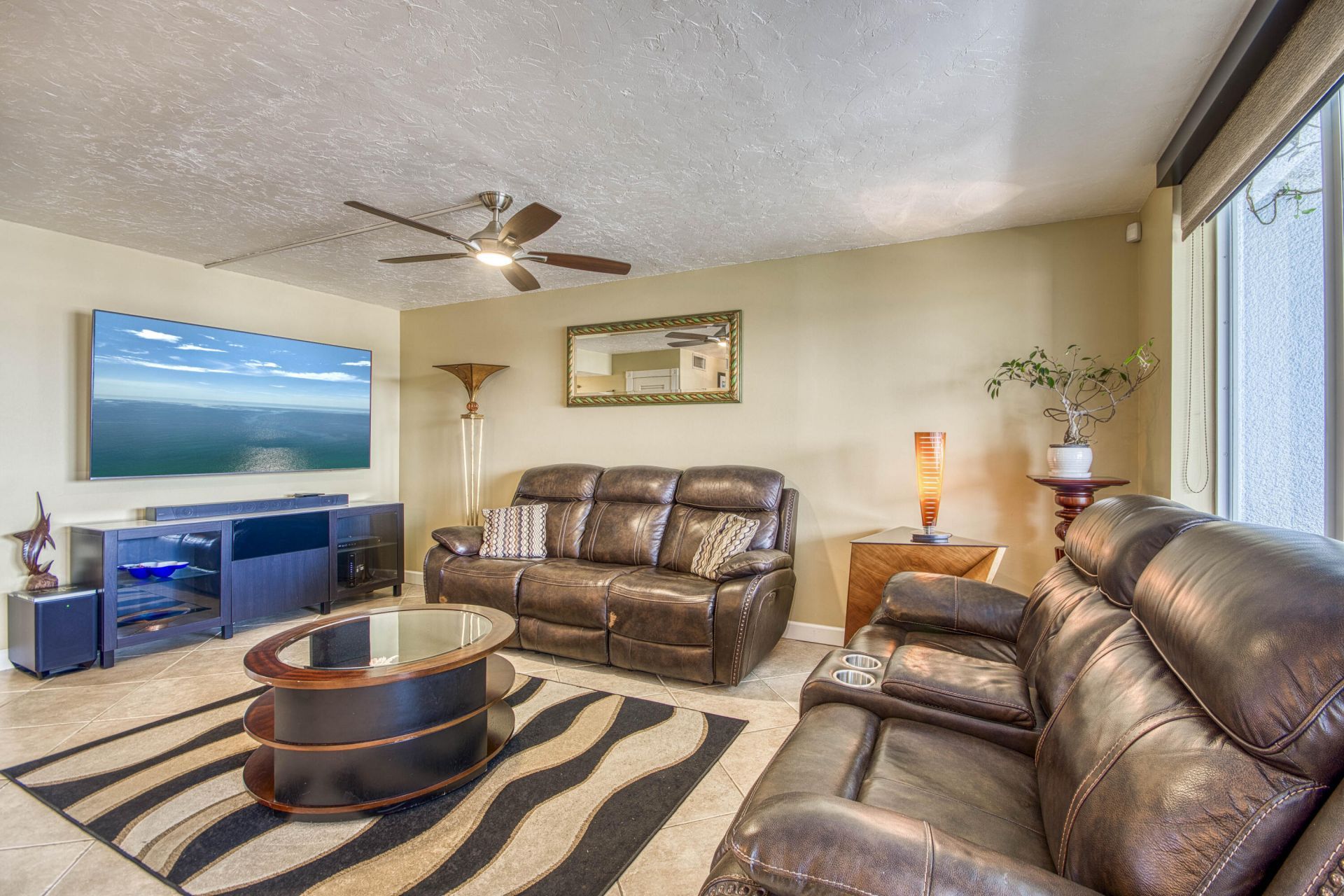 108 Paradise Harbour Boulevard, Unit 514 + Boat, North Palm Beach, FL 33408 Photo