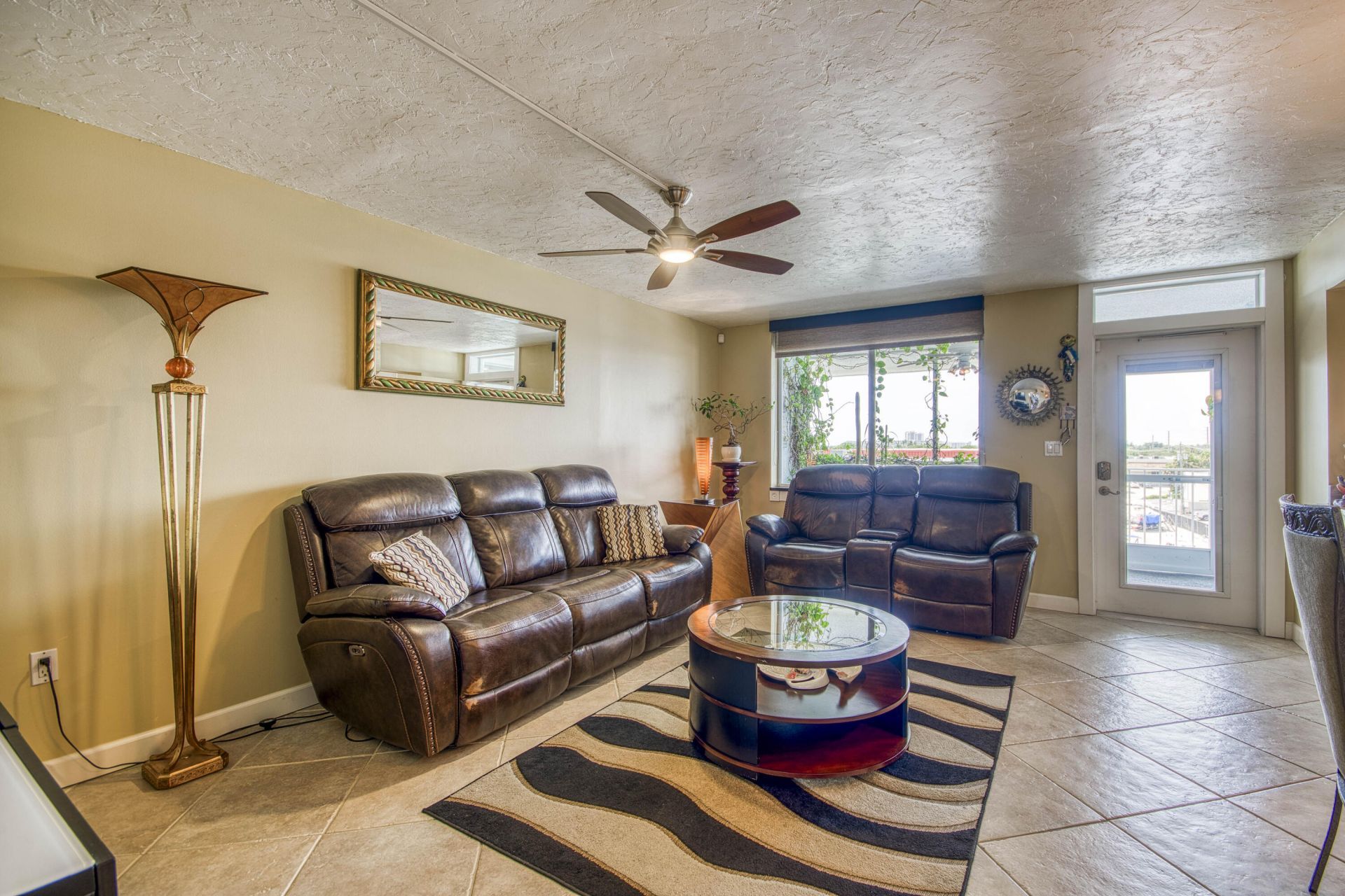 108 Paradise Harbour Boulevard, Unit 514 + Boat, North Palm Beach, FL 33408 Photo