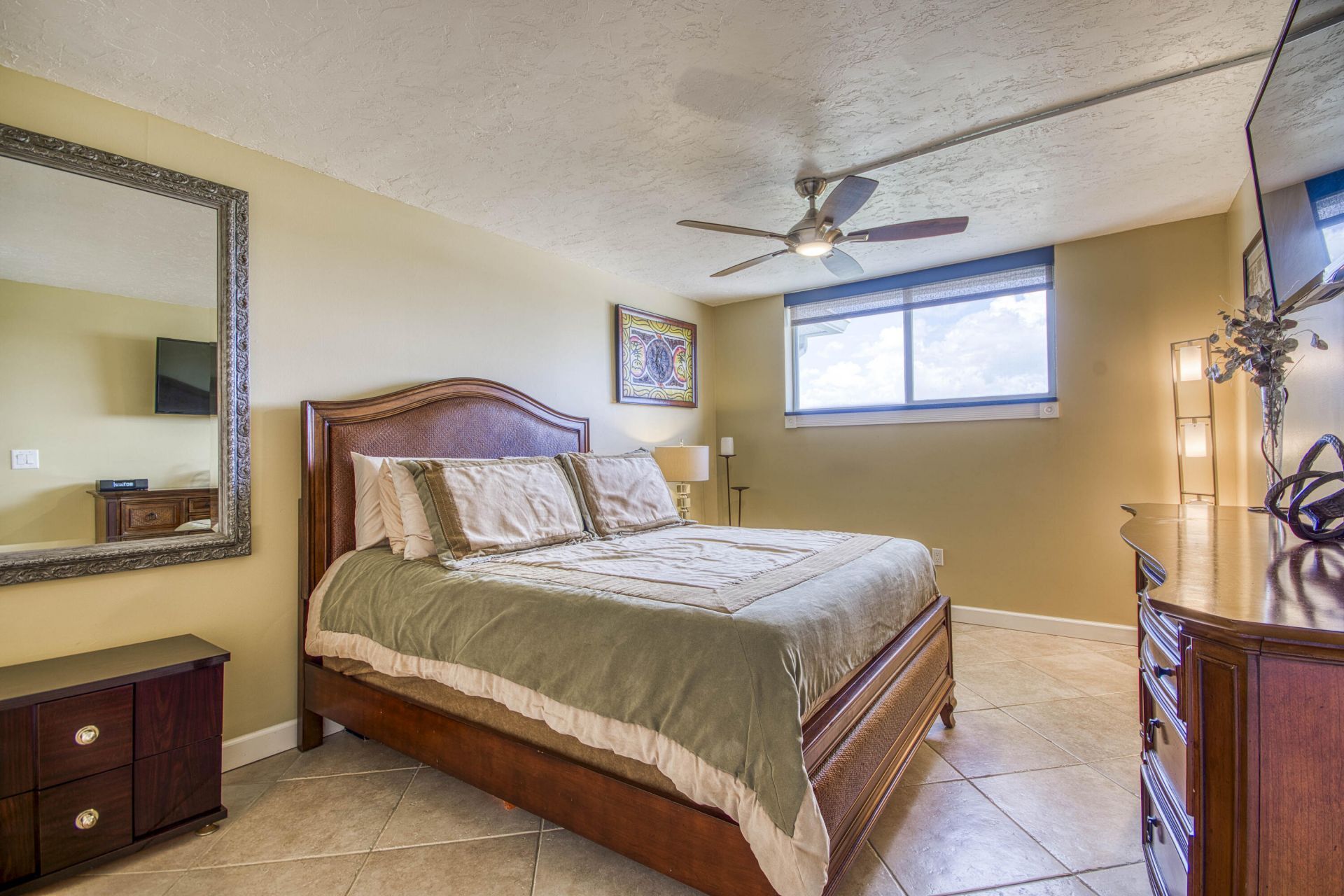 108 Paradise Harbour Boulevard, Unit 514 + Boat, North Palm Beach, FL 33408 Photo
