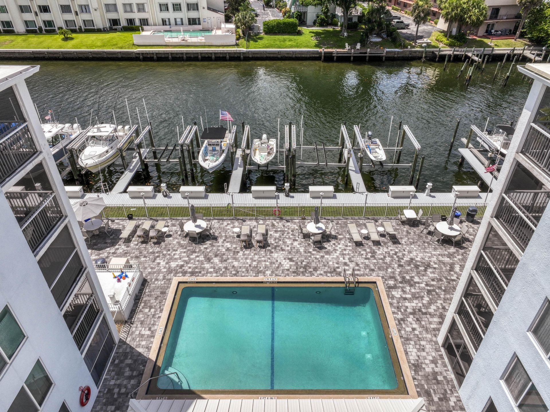 108 Paradise Harbour Boulevard, Unit 514 + Boat, North Palm Beach, FL 33408 Photo
