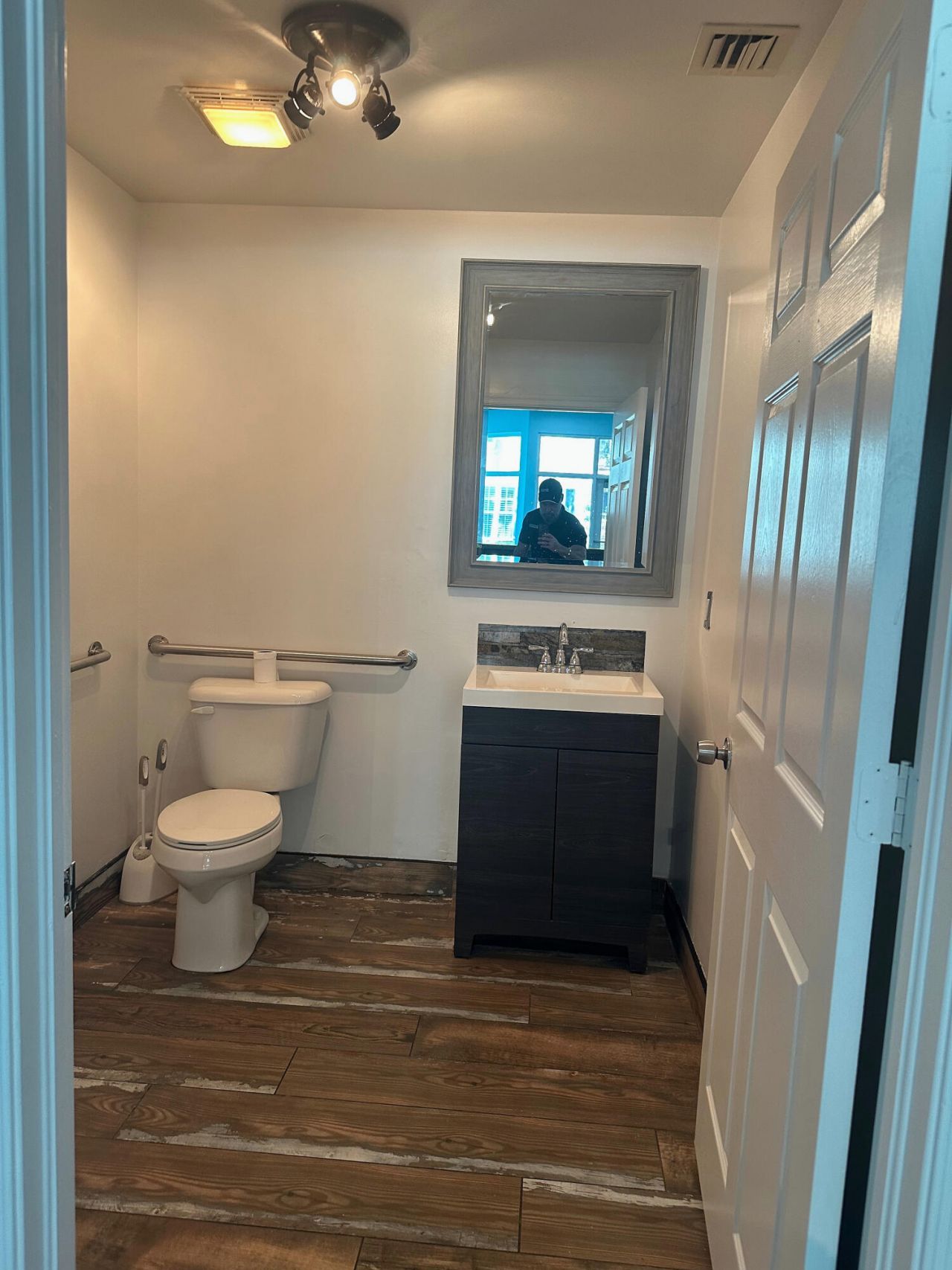 325 NE 2nd Avenue, Unit 103, Delray Beach, FL 33444 Photo