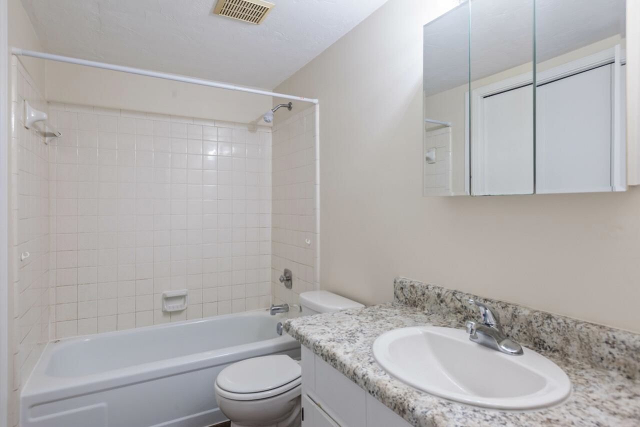 1402 Ramble Brook, Unit A, Tallahassee, FL 32301 Photo