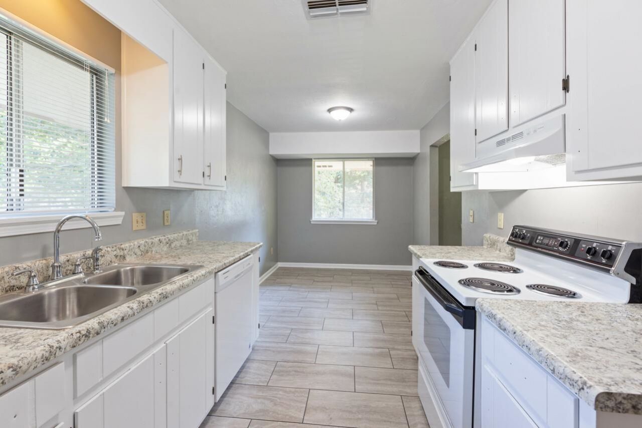 1402 Ramble Brook, Unit A, Tallahassee, FL 32301 Photo