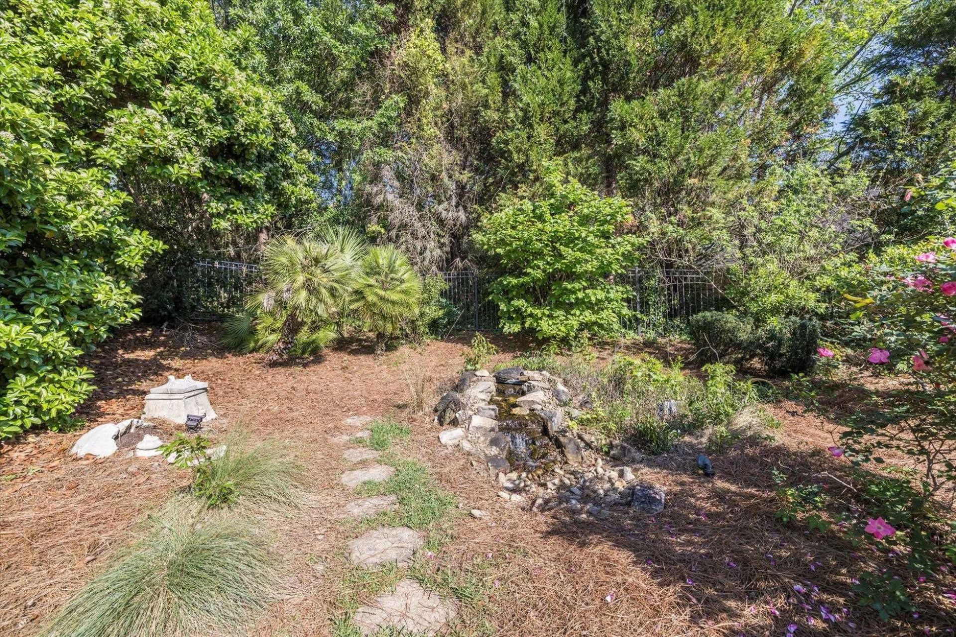 1486 Saint Charles Place , Tallahassee, FL 32308 Photo