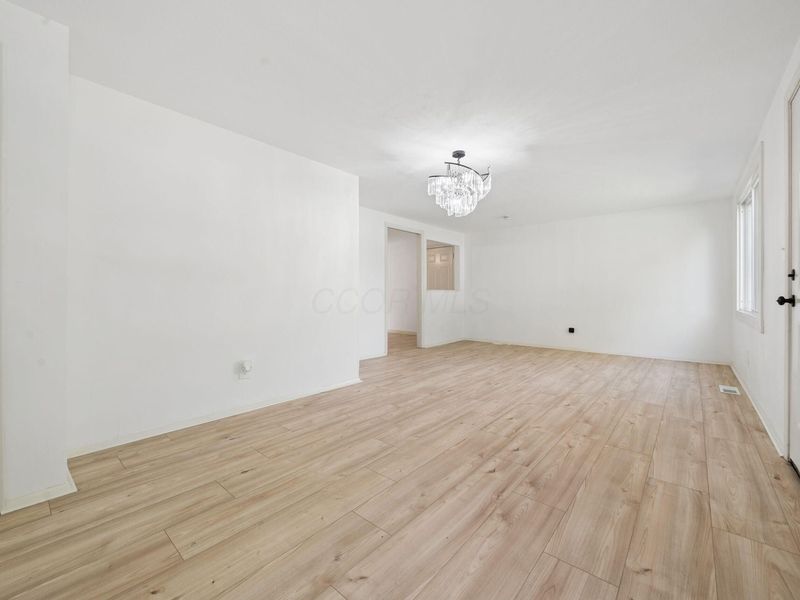 5999 Ambleside Drive , Columbus, OH 43229 Photo 6