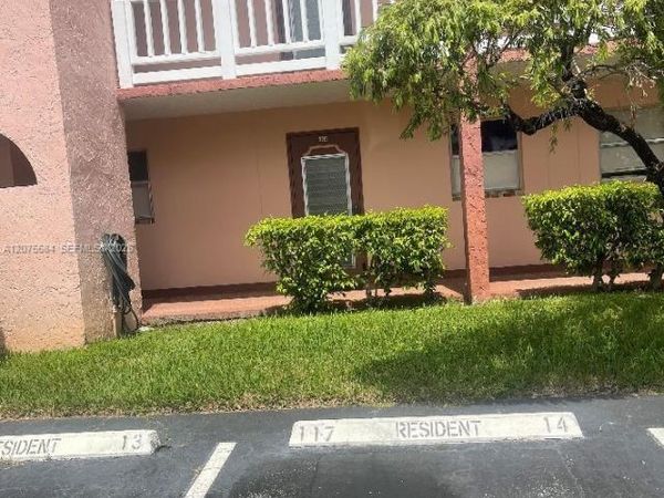9400 Sunrise Lakes Blvd, Unit 105, Sunrise, FL 33322