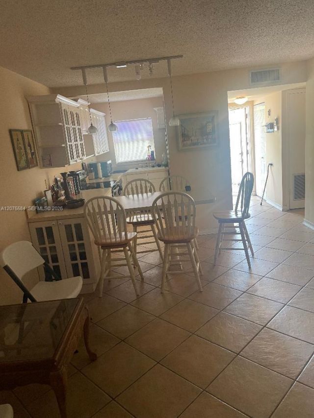 9400 Sunrise Lakes Blvd, Unit 105, Sunrise, FL 33322 Photo