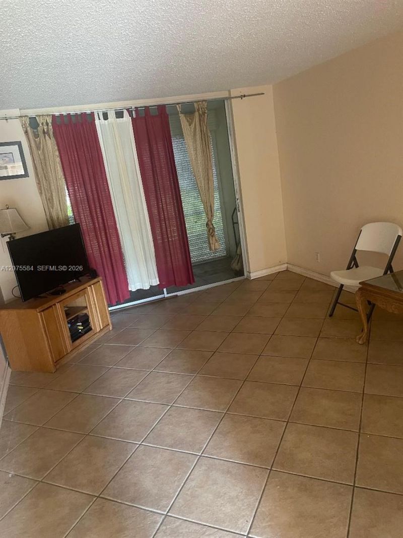 9400 Sunrise Lakes Blvd, Unit 105, Sunrise, FL 33322 Photo
