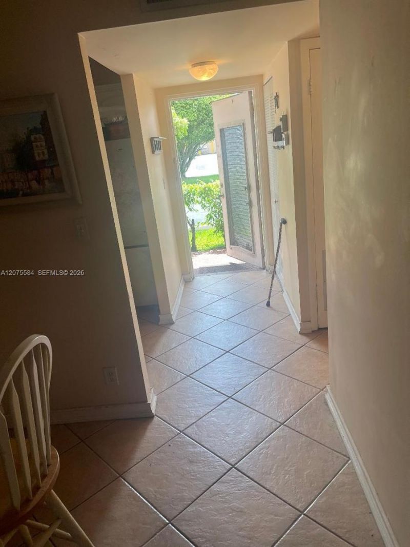 9400 Sunrise Lakes Blvd, Unit 105, Sunrise, FL 33322 Photo