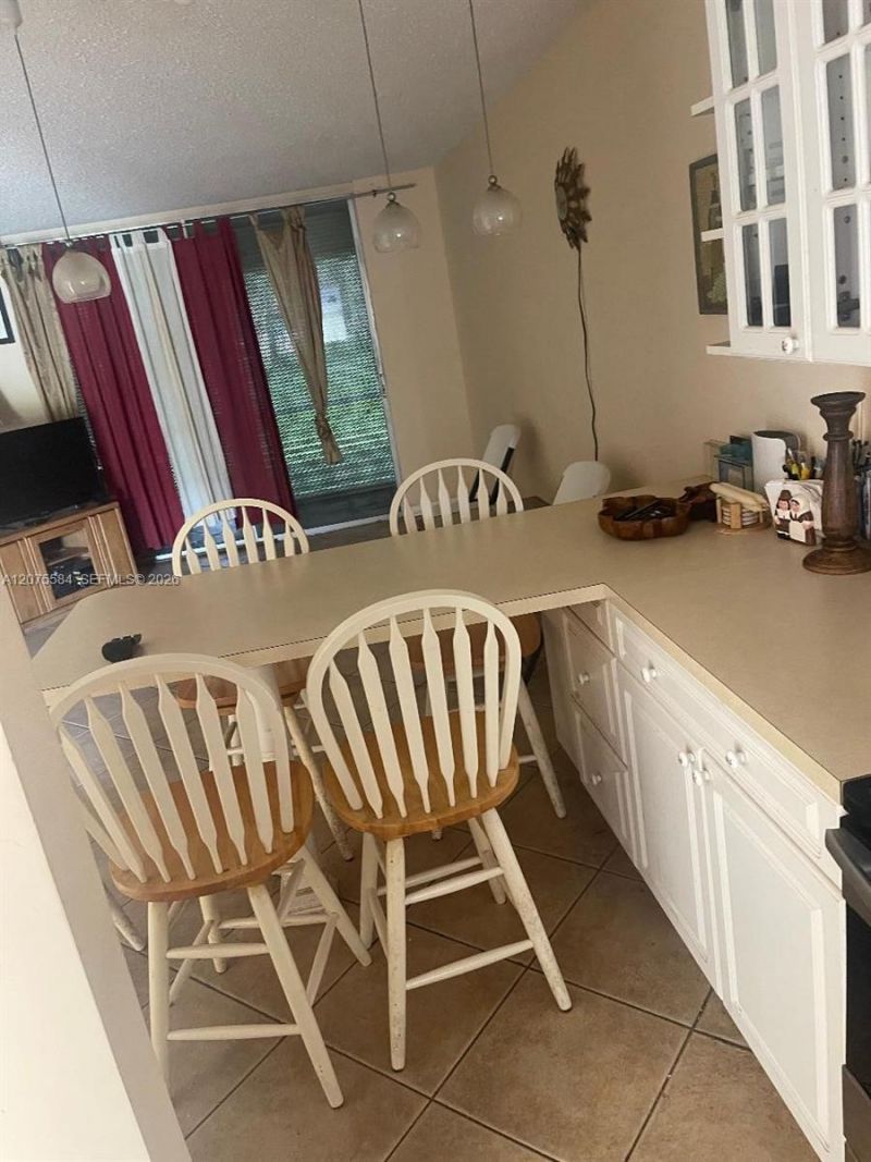 9400 Sunrise Lakes Blvd, Unit 105, Sunrise, FL 33322 Photo
