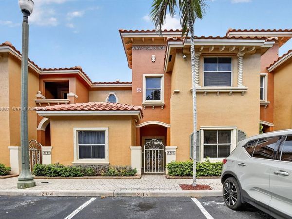 4927 N Harbor Isles Dr , Unit 205, Dania Beach, FL 33312