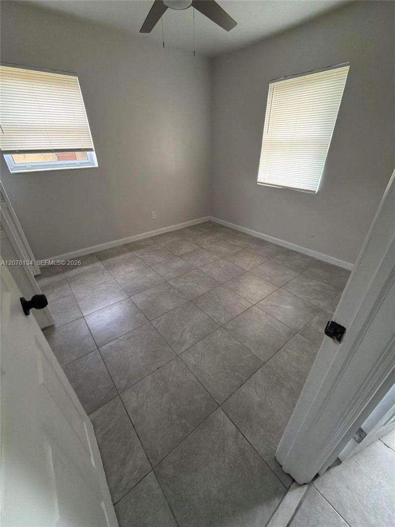 942 NW 11th Ct, Fort Lauderdale, FL 33311 Photo
