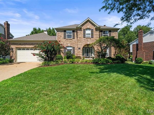 70 Log Hill Lane, Ballwin, MO 63011