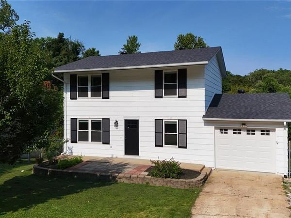 2421 Cambridge Road, High Ridge, MO 63049