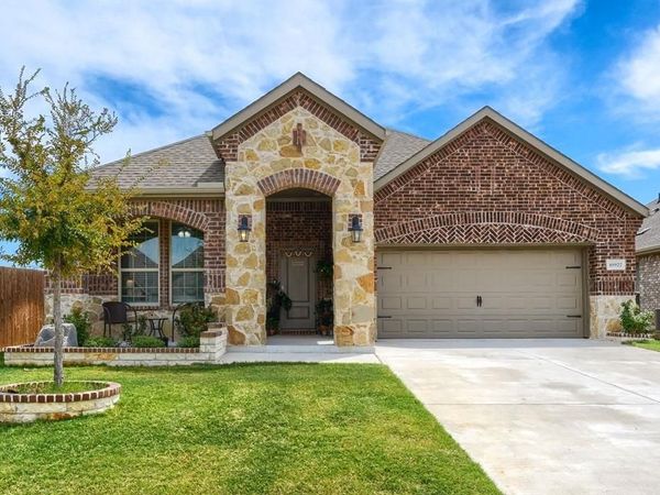 10922 Autry Ridge Lane, Aubrey, TX 76227