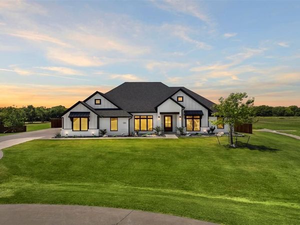 311 Mossy Point, Waxahachie, TX 75167