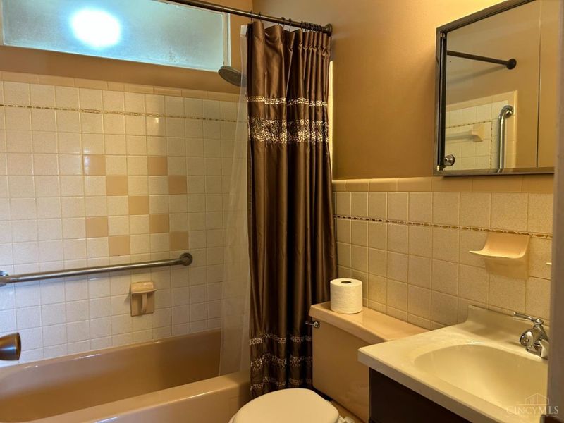 5856 Juvene Way, Delhi Township, OH 45233 Photo 6