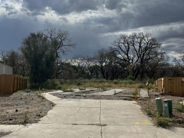 1234 Las Rosas Drive SE, Los Lunas, NM 87031