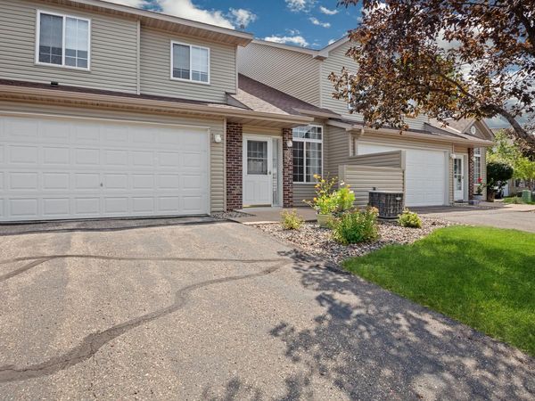2462 Oakridge Circle , Hudson, WI 54016