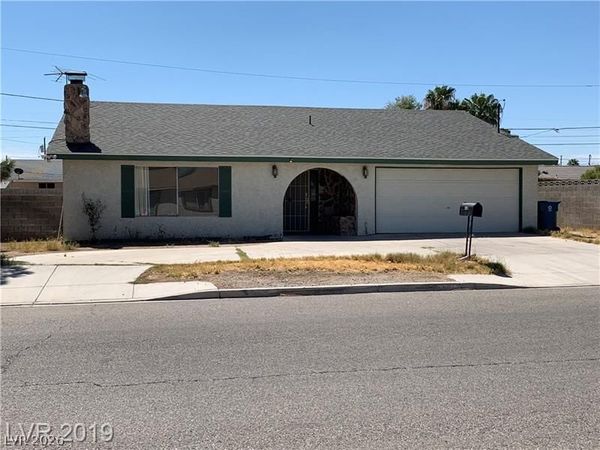 4475 E Cleveland Avenue, Las Vegas, NV 89104