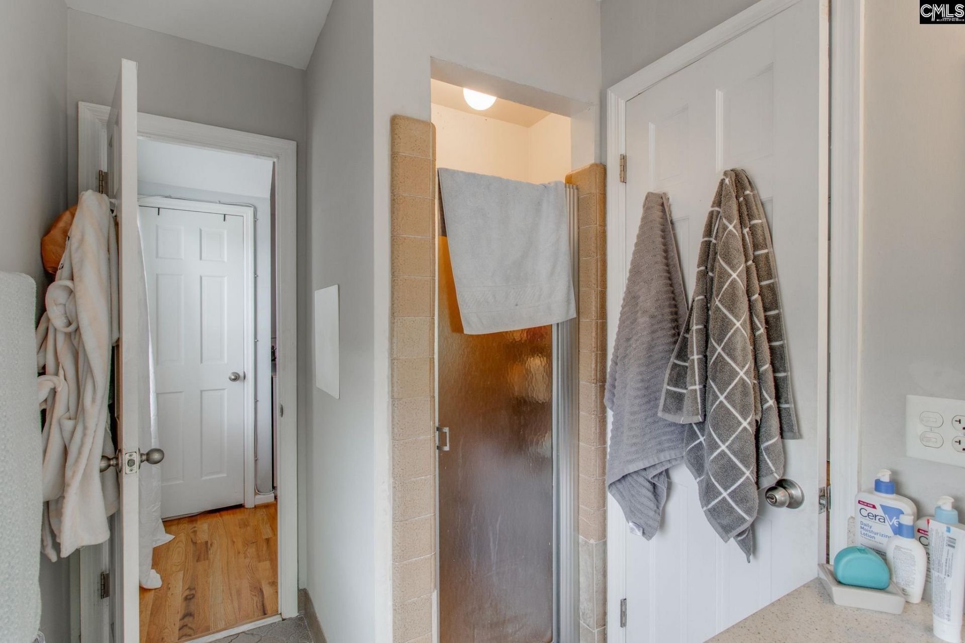 435 Barnwell Street Photo 22