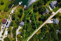 505 Crosswinds Court  photo 4