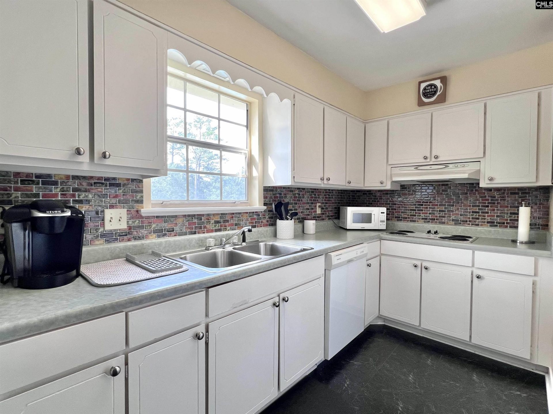 3600 Chateau Drive  Photo 15