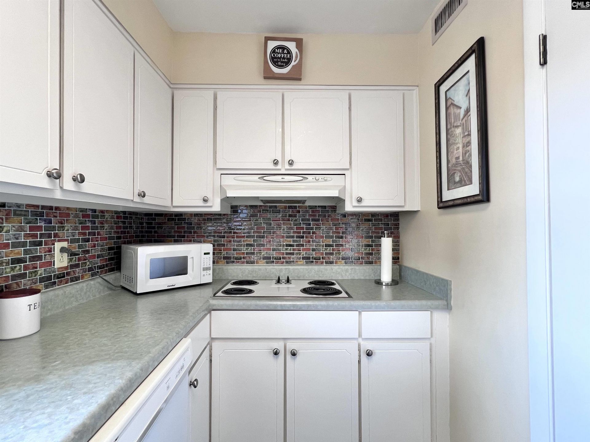 3600 Chateau Drive  Photo 16