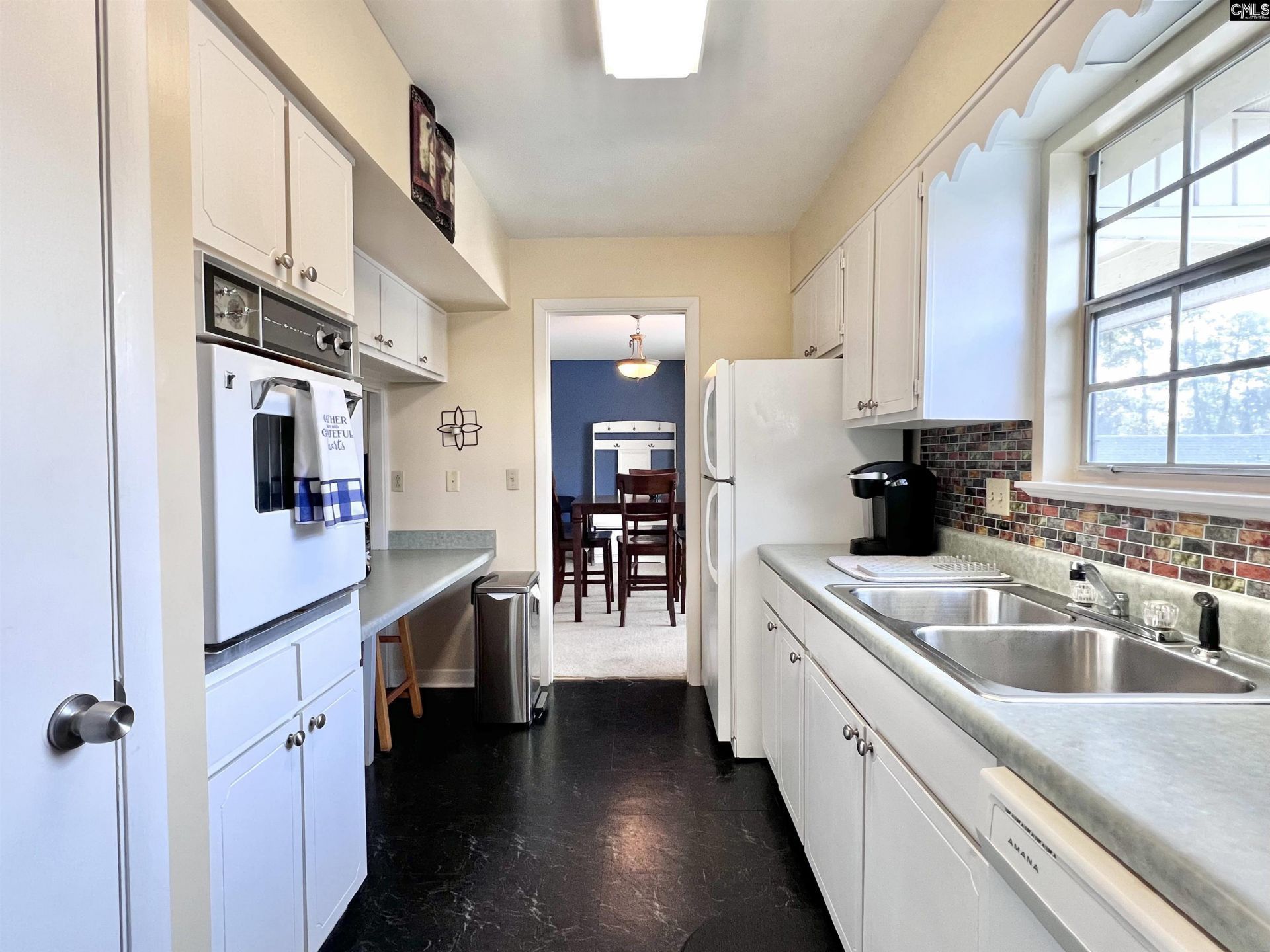 3600 Chateau Drive  Photo 17