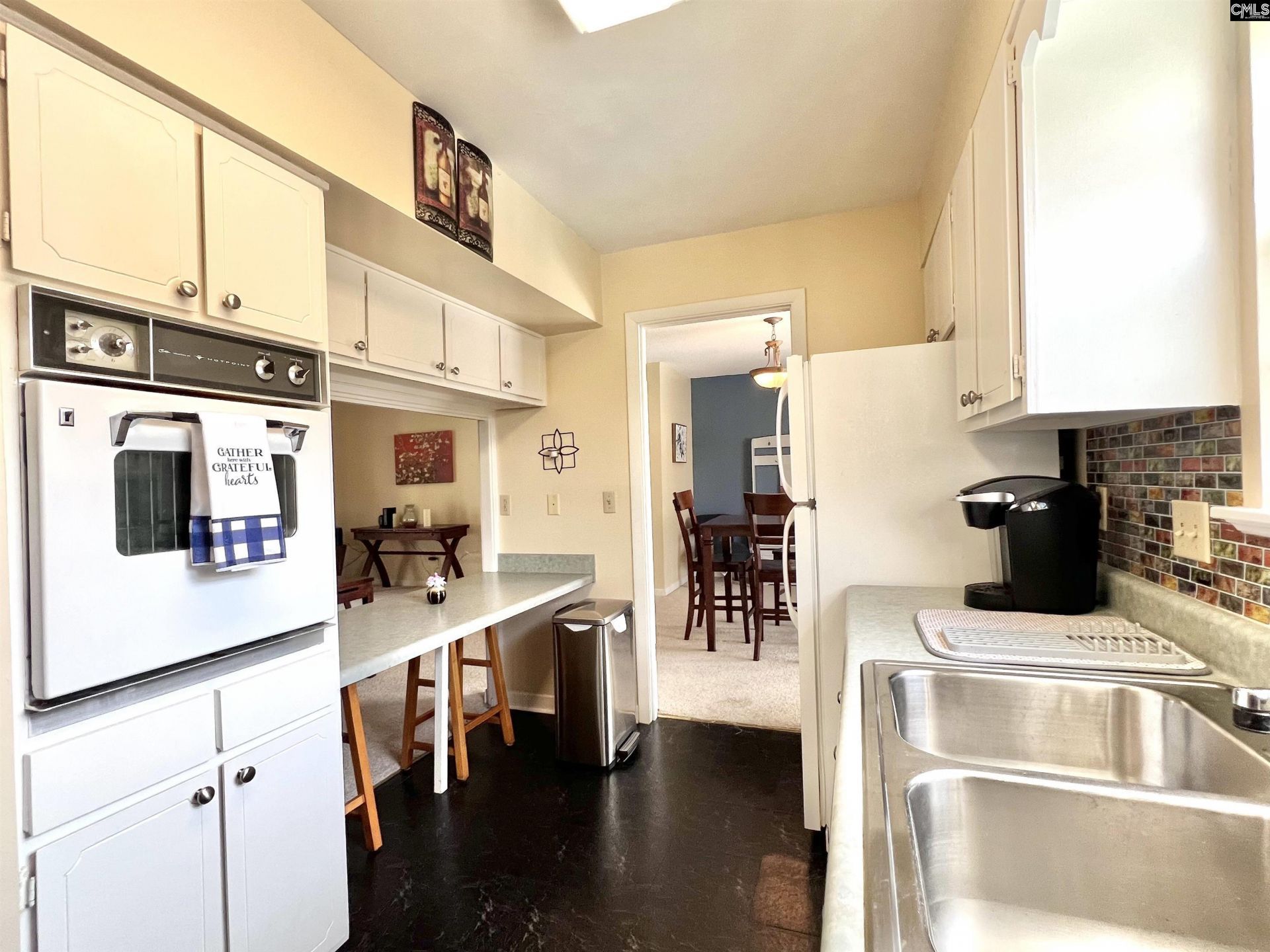3600 Chateau Drive  Photo 18