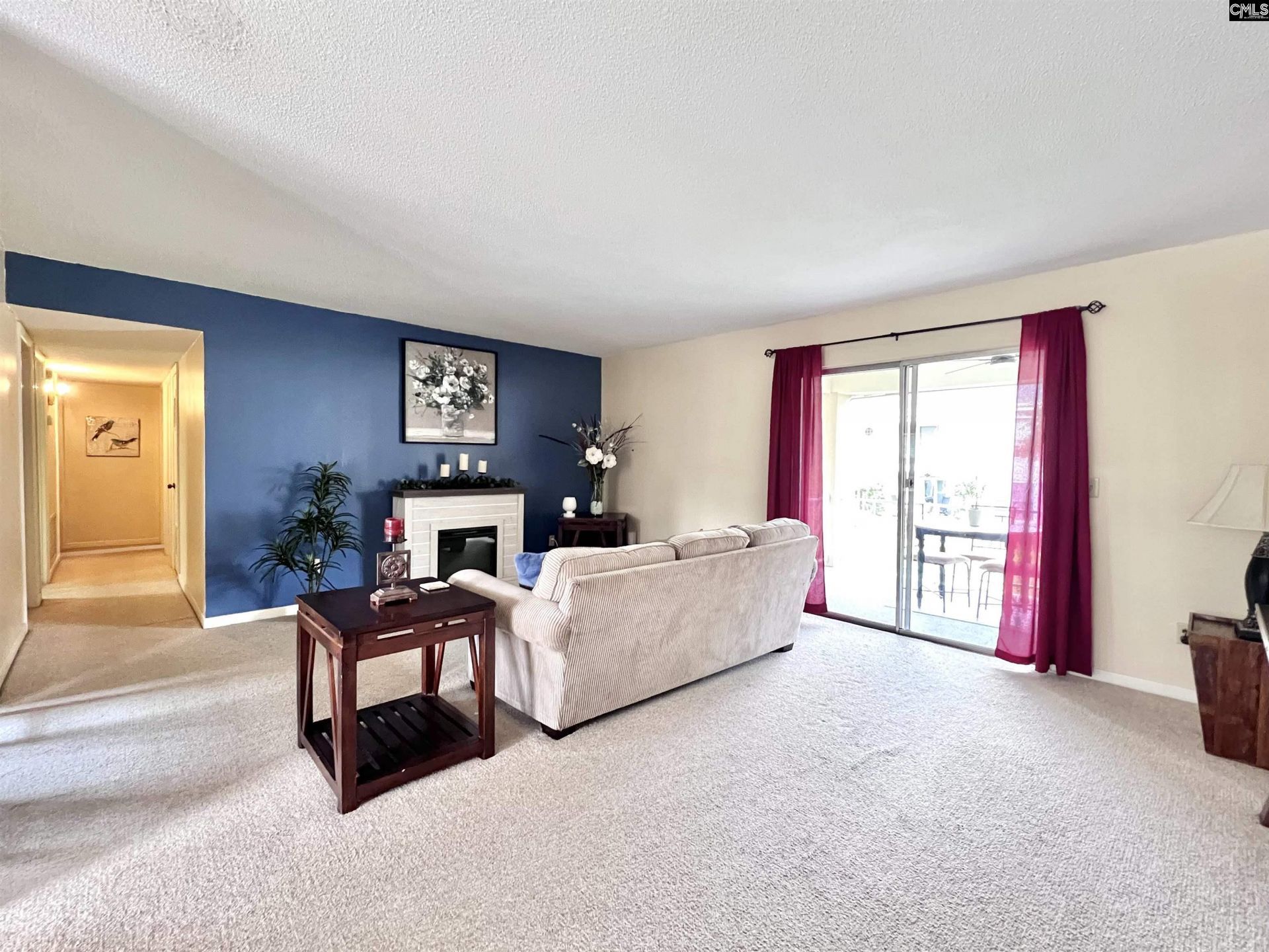 3600 Chateau Drive  Photo 5