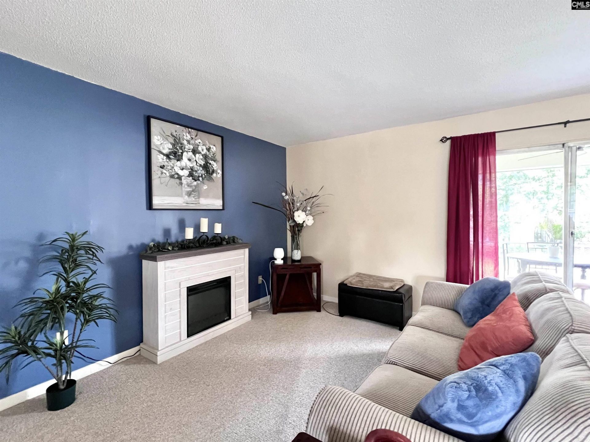 3600 Chateau Drive  Photo 6