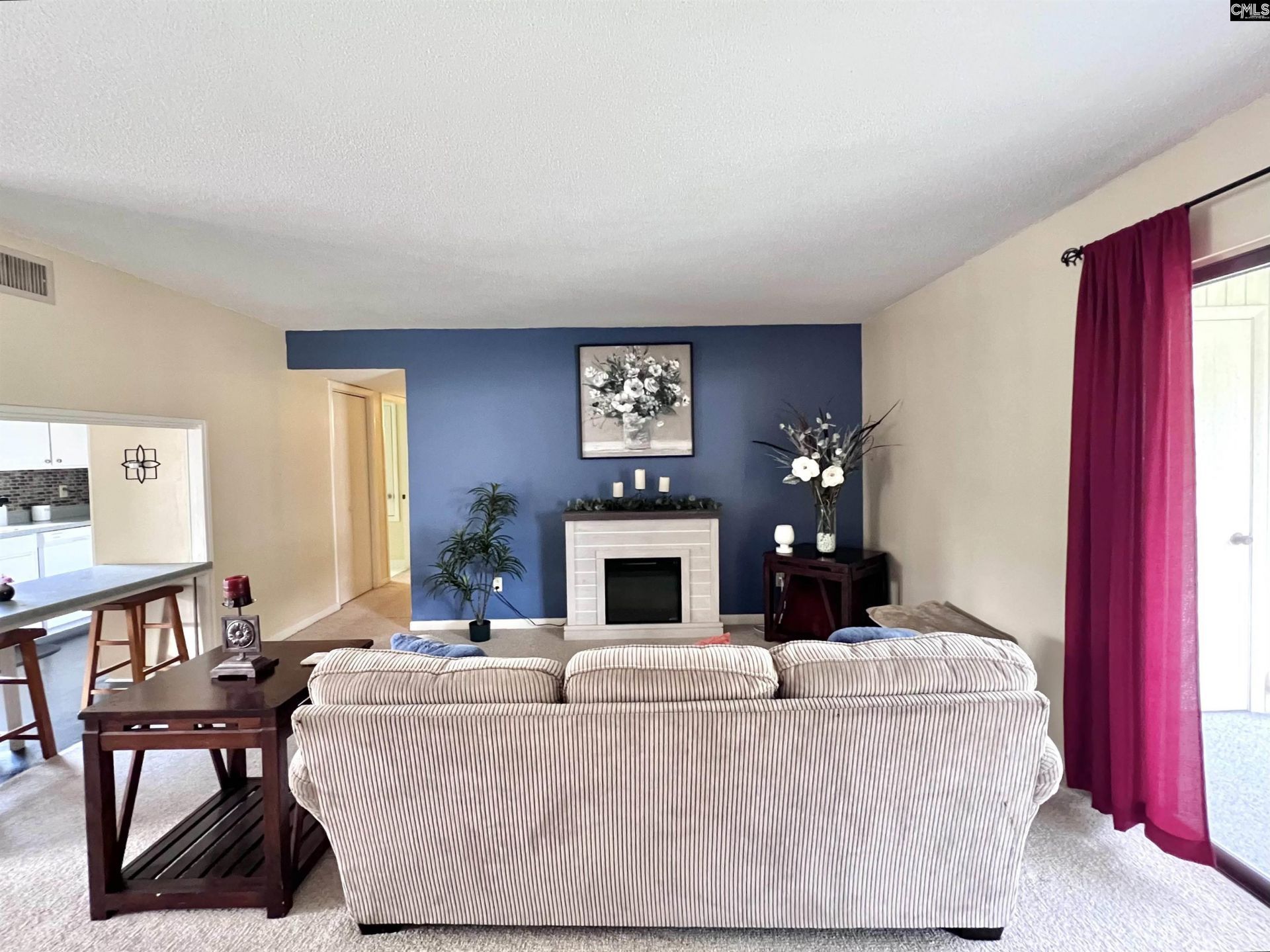 3600 Chateau Drive  Photo 7