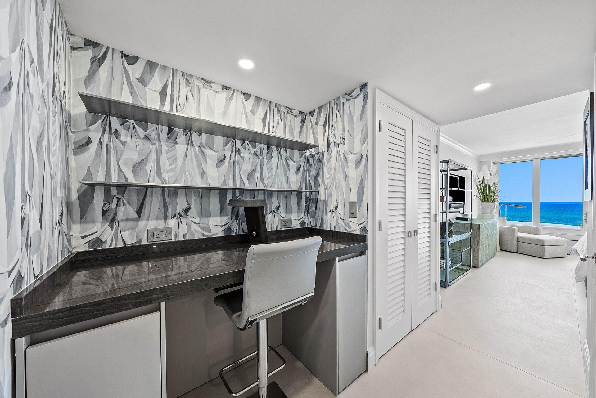 1225 S Ocean Boulevard, Unit 404, Delray Beach, FL 33483 Photo
