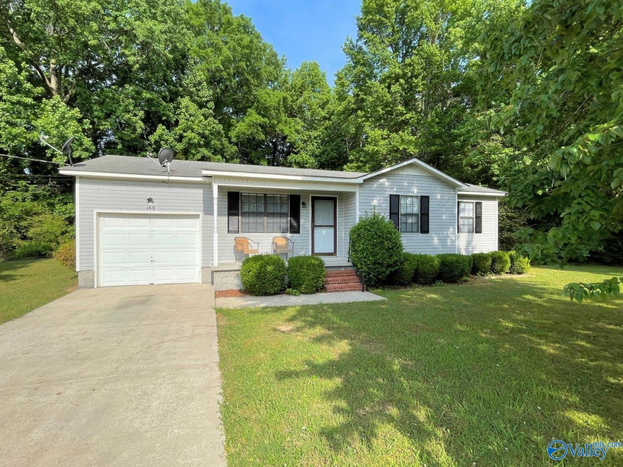 160 Guy Wilson Road Hazel Green, AL 35750