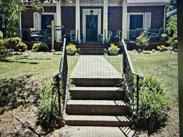 1053 Sherman Street Se, Decatur, AL 35601