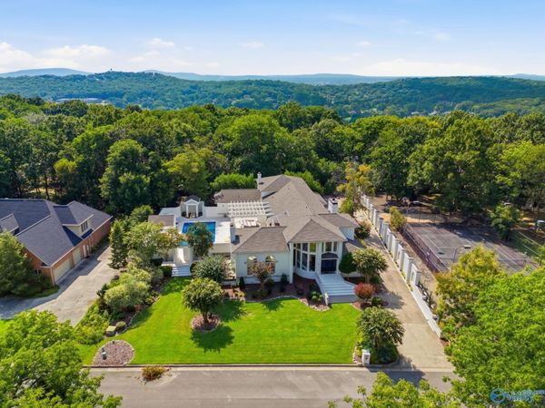 2712 Trailway Road SE, Huntsville, AL 35801
