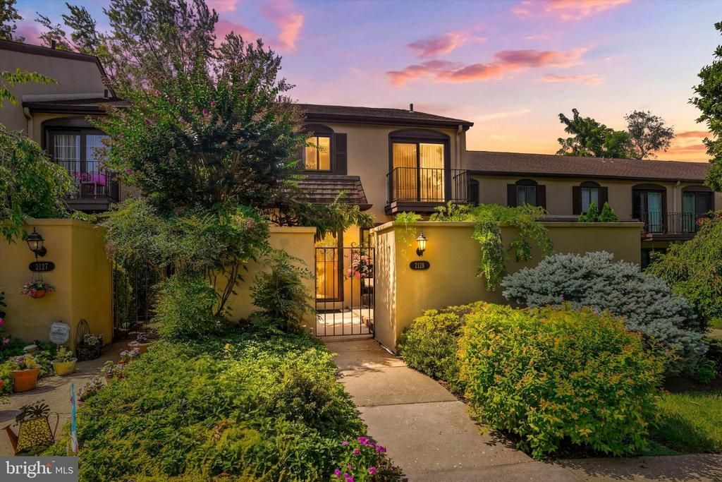 2128 BRYN MAWR PLACE, ARDMORE, PA 19003
