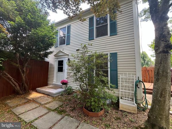 39 TRIPLE CROWN COURT, NORTH POTOMAC, MD 20878