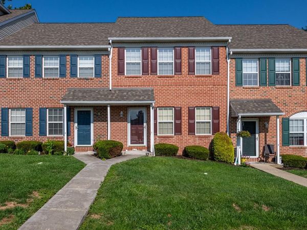 7 CHARLEMONT COURT, SHILLINGTON, PA 19607