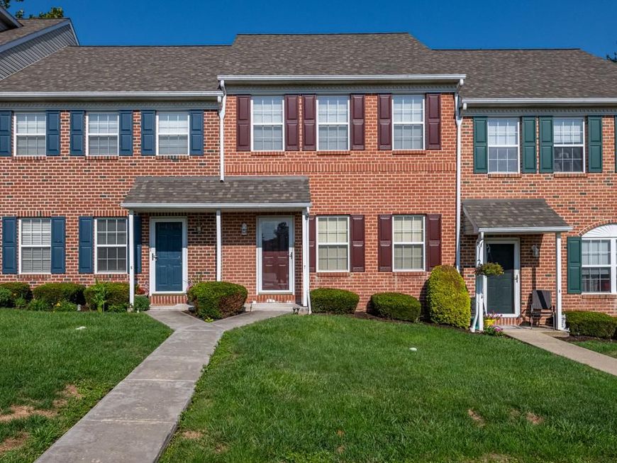 7 Charlemont Court , Shillington, PA 19607 Main Photo