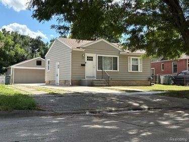 105 W Evelyn Avenue, Hazel Park, Mi 48030
