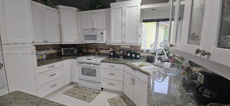 16461 SW 103 Terr, Miami, FL 33196 Photo