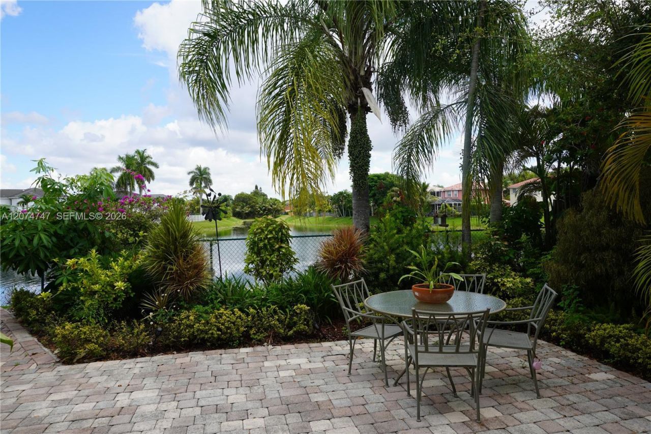16461 SW 103 Terr, Miami, FL 33196 Photo