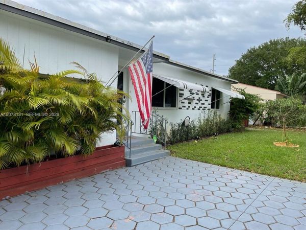 1545 NE 138th St , North Miami, FL 33161