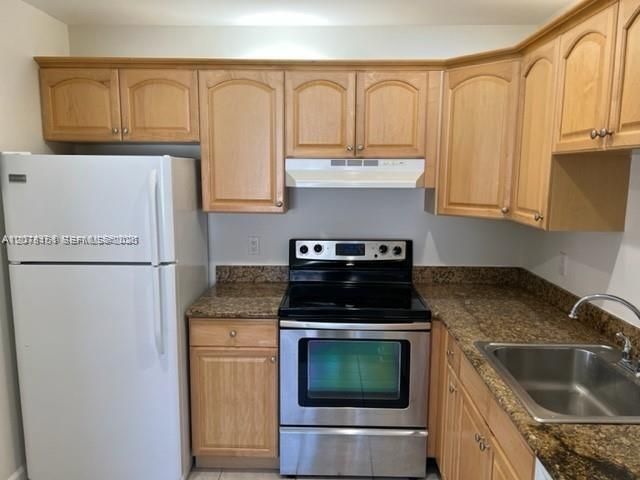 594 Saxony M , Unit 594, Delray Beach, FL 33446 Photo