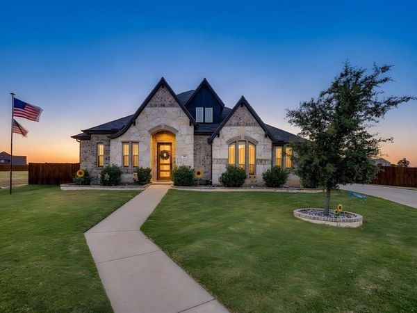 340 Trail Dust Drive, Godley, TX 76044