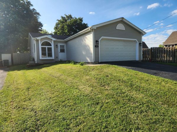 310 Lily Lane, Lakemoor, IL 60051