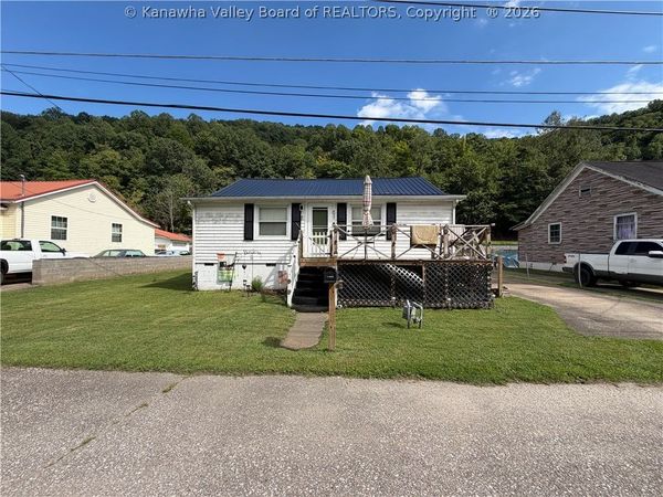 29 Monitor Park Road, Logan, WV 25601